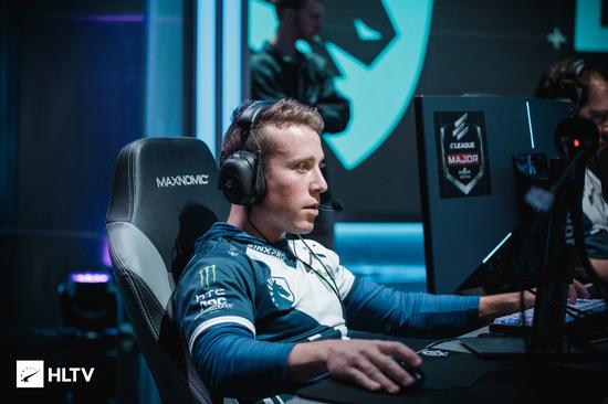 S15入围赛IG遗憾落败 T1强势回归世界赛的悬念